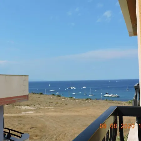 Aquila Reale Bed & Breakfast 4*