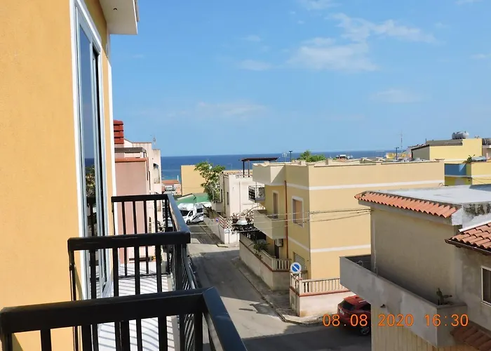 Aquila Reale Portopalo Di Capo Passero