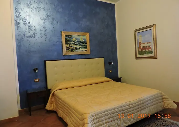 Aquila Reale Portopalo Di Capo Passero